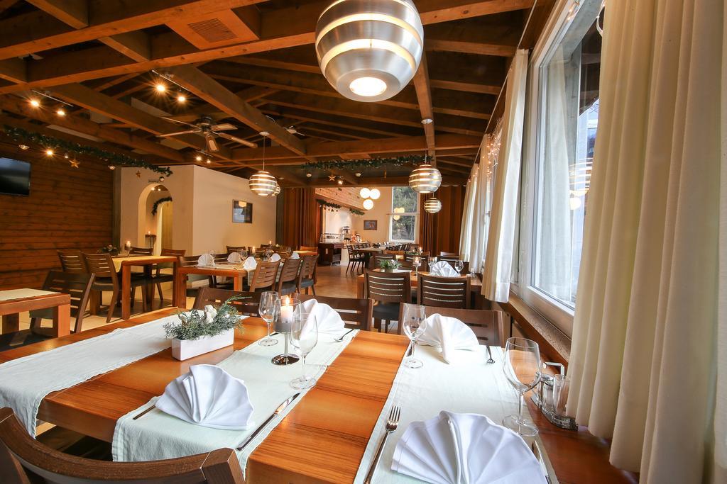 Hotel Gruesch Luaran gambar