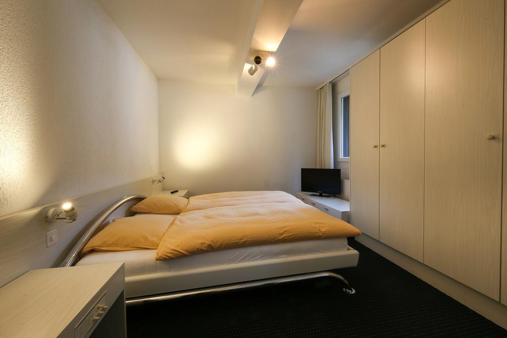 Hotel Gruesch Luaran gambar