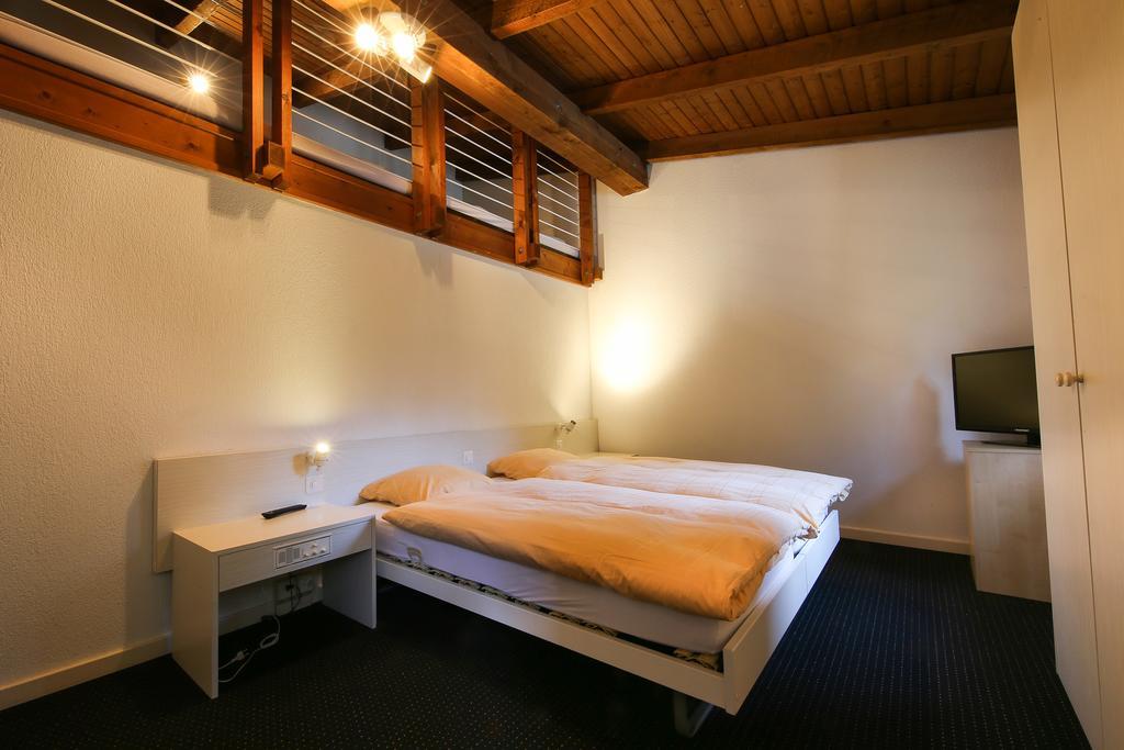 Hotel Gruesch Luaran gambar